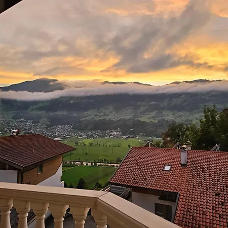 アパート Zilleralps